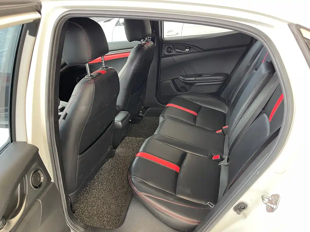 Honda Civic — фото 10