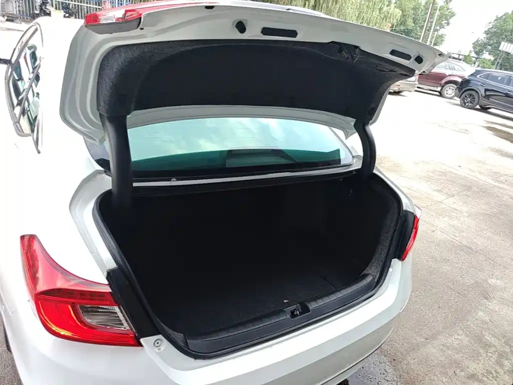 Honda Accord — фото 19