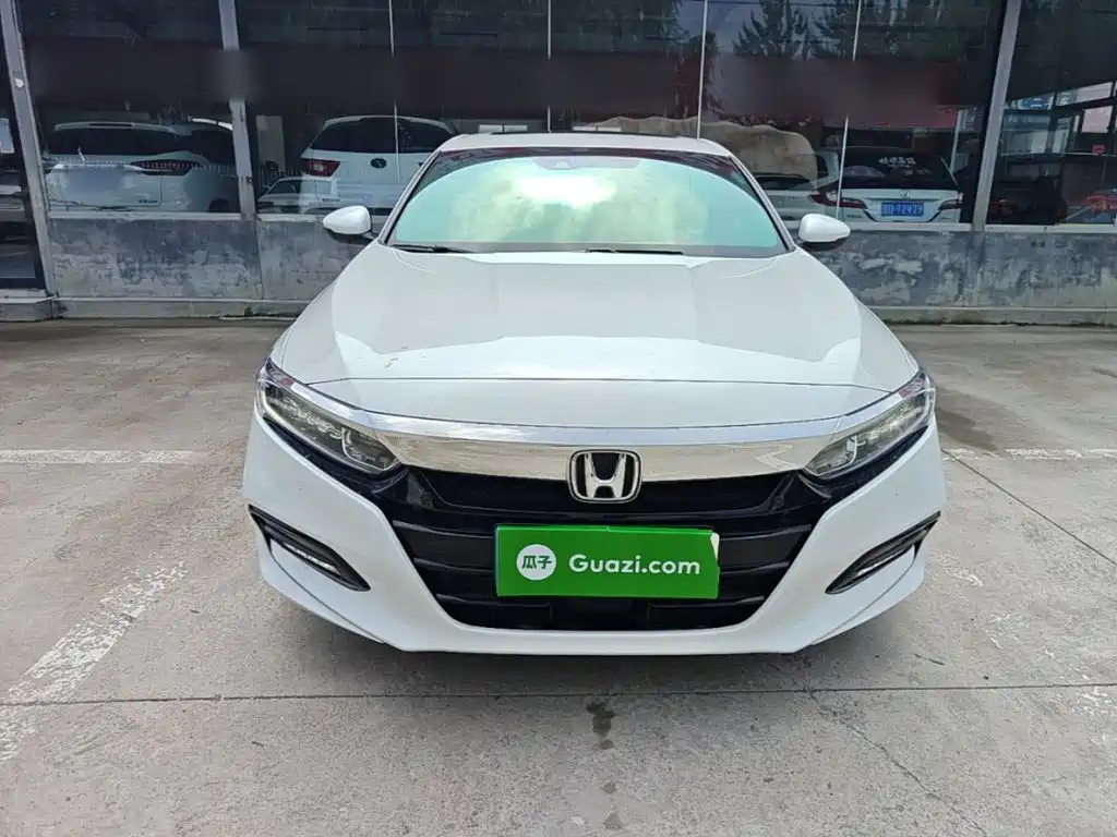 Honda Accord — фото 3