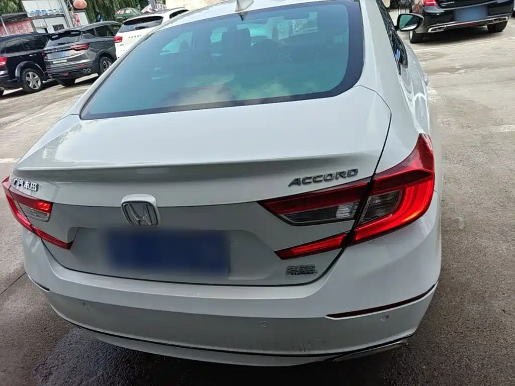Honda Accord — фото 6
