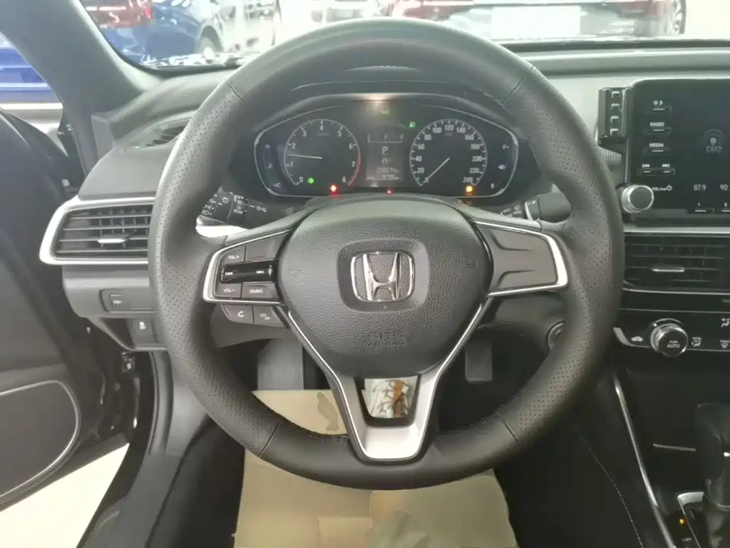 Honda Inspire — фото 11