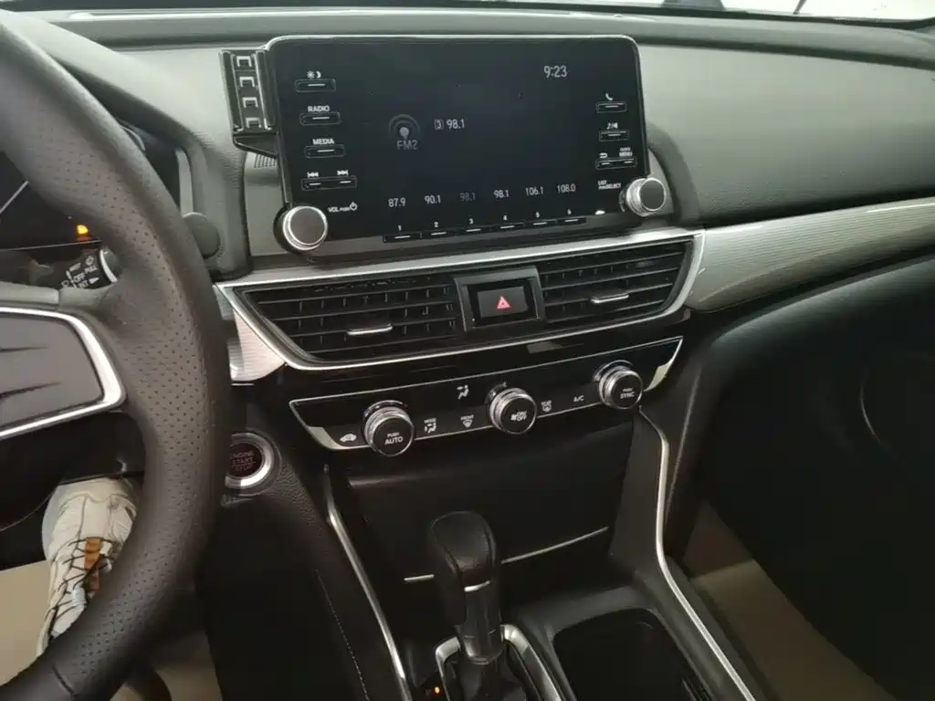 Honda Inspire — фото 13