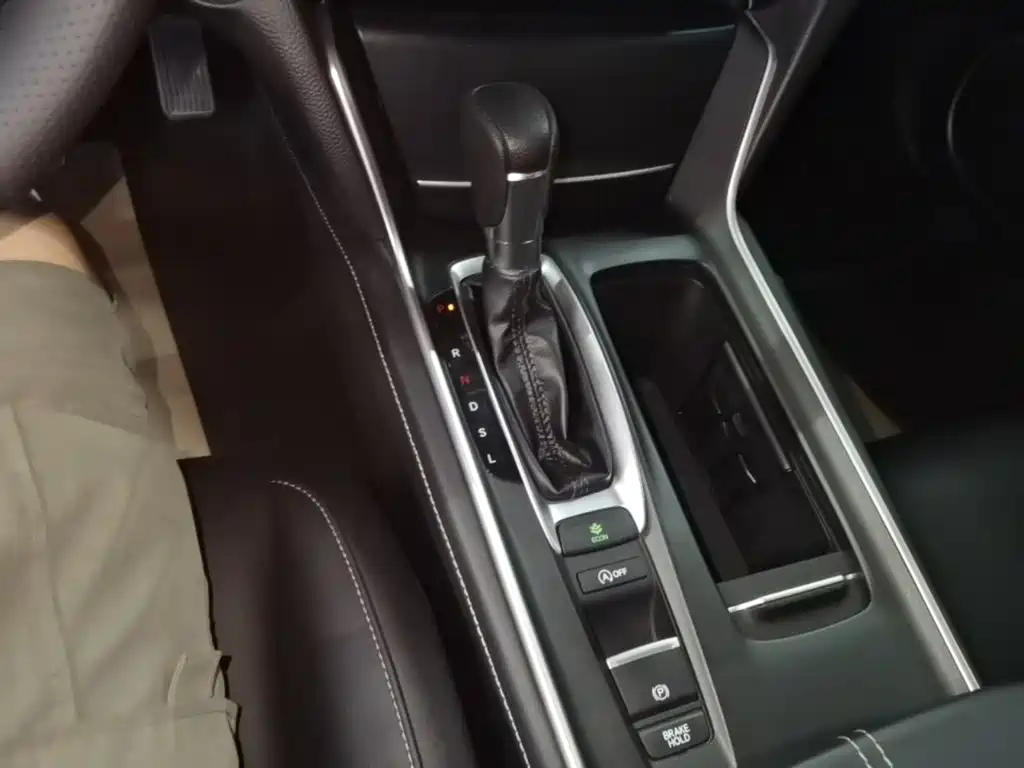 Honda Inspire — фото 14