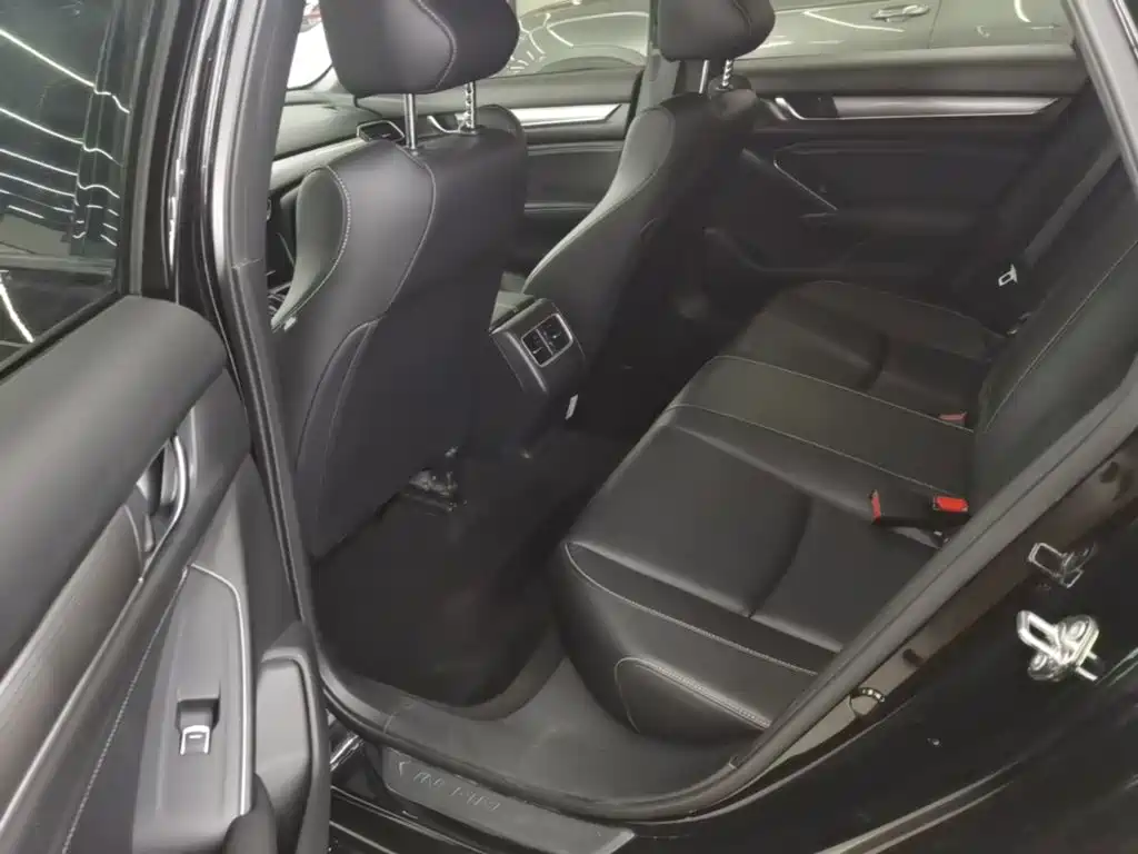 Honda Inspire — фото 17