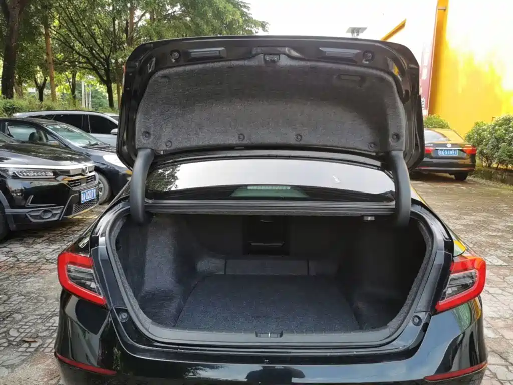 Honda Accord — фото 19