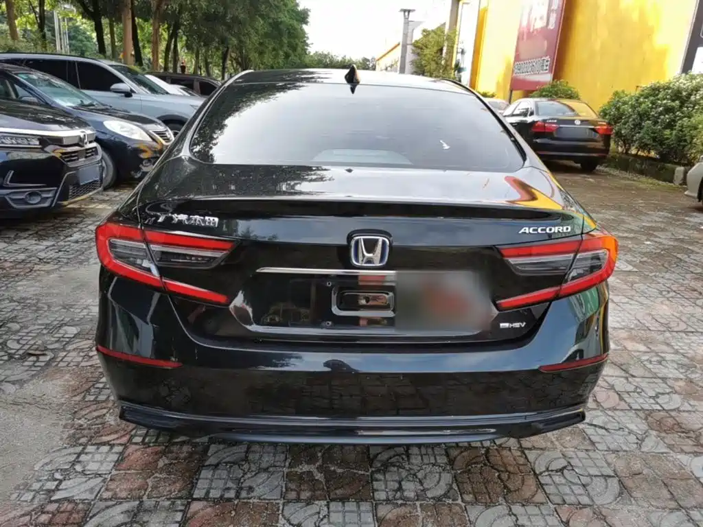 Honda Accord — фото 6