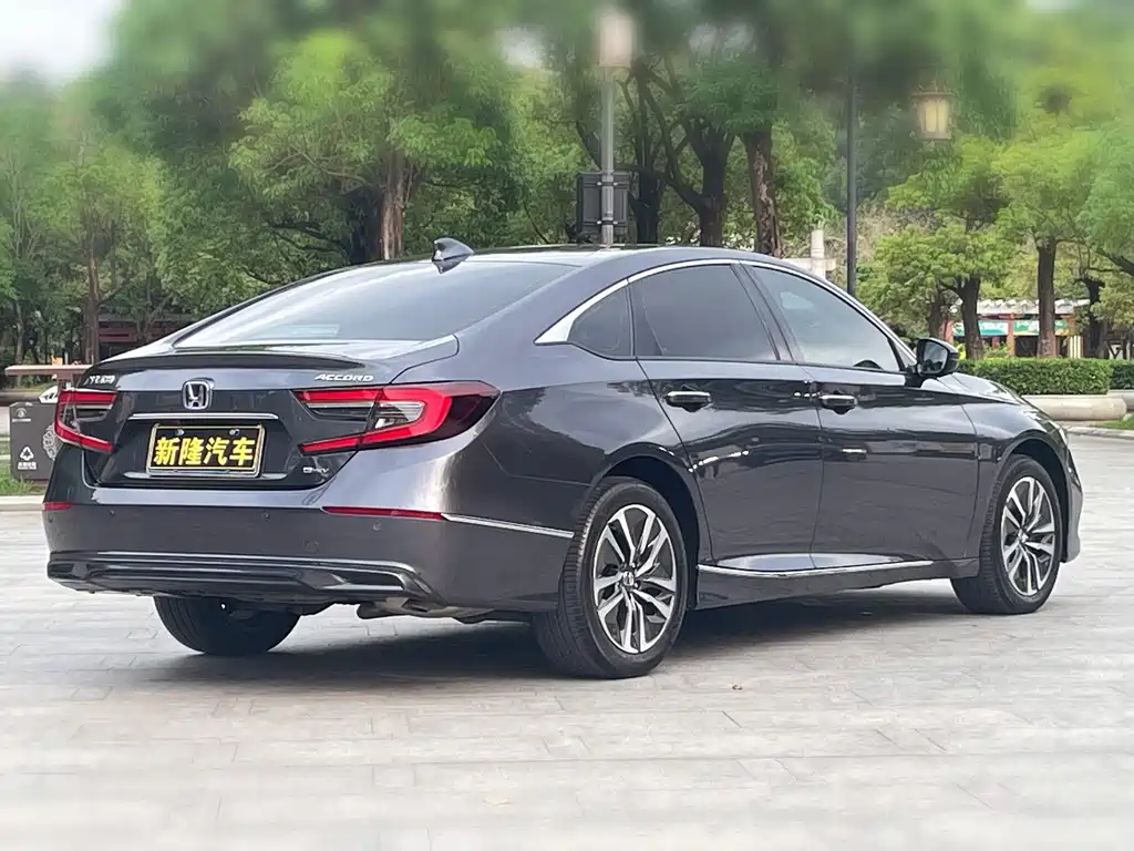 Honda Accord — фото 4