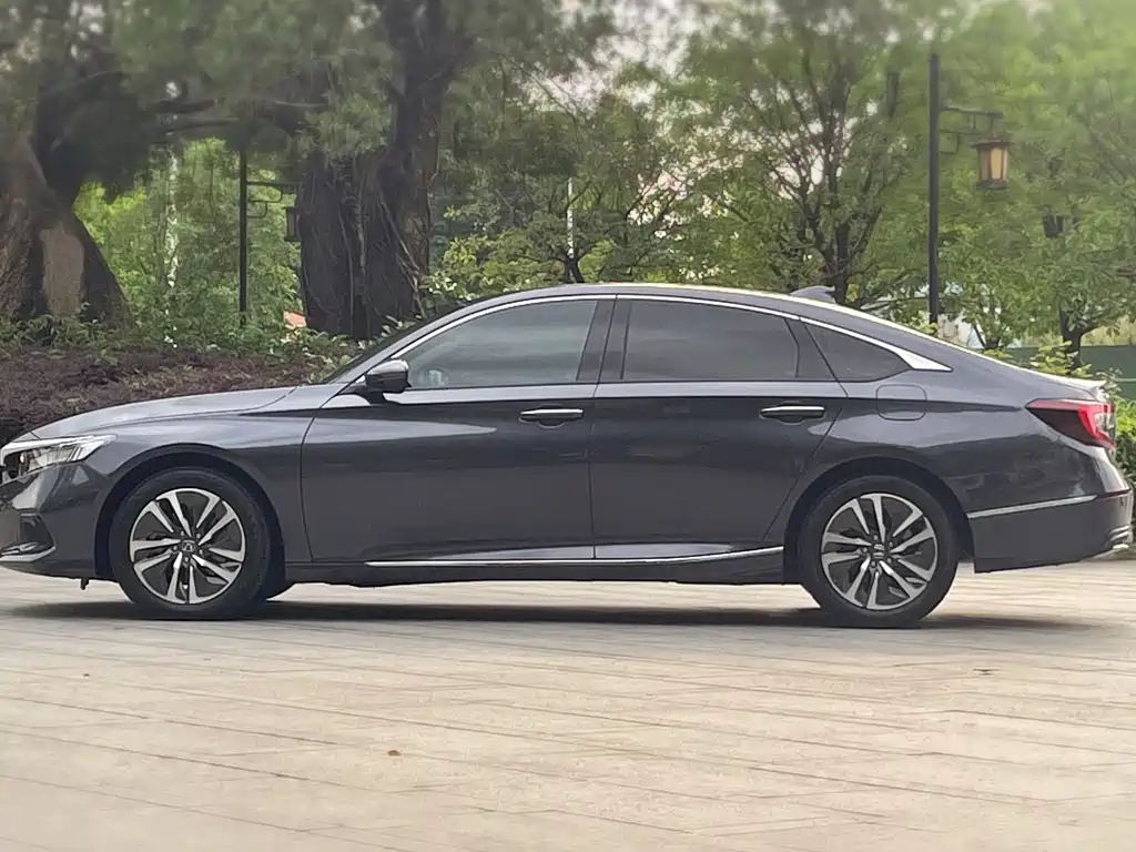 Honda Accord — фото 5