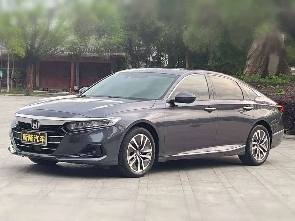 Honda Accord — фото 8