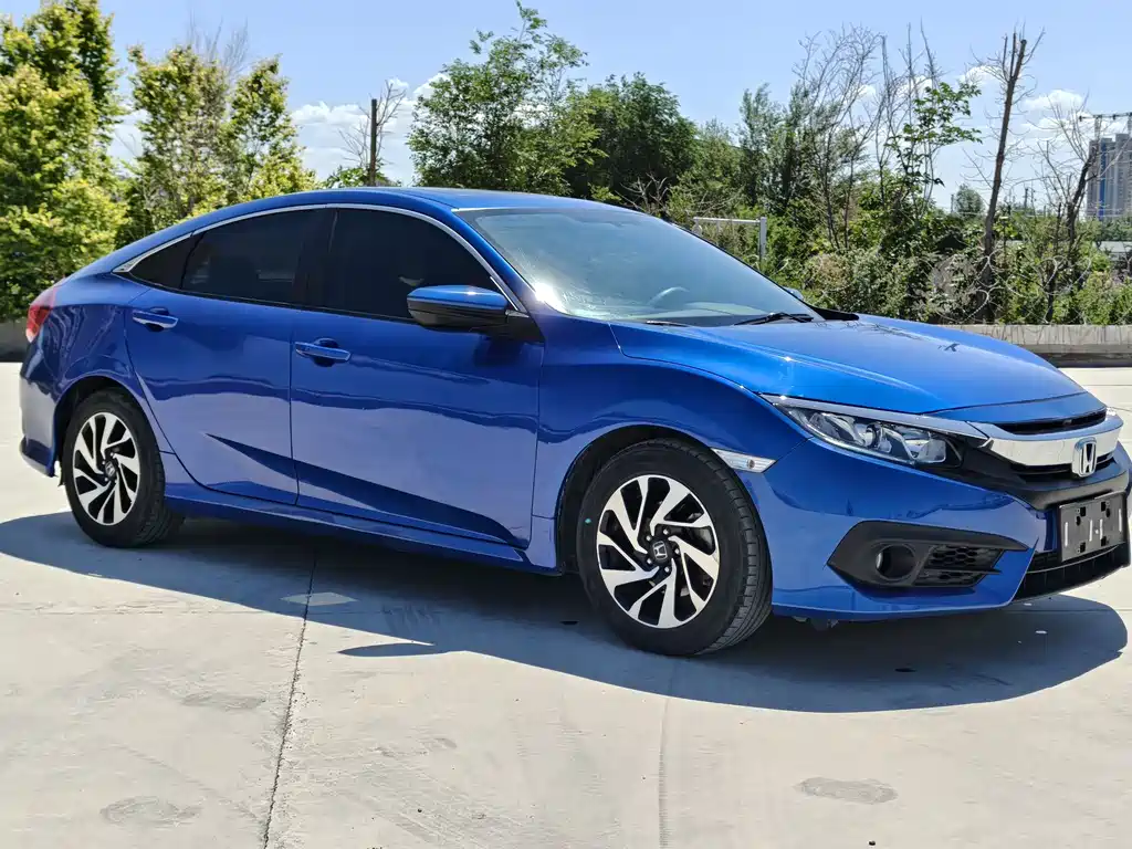 Honda Civic — фото 3