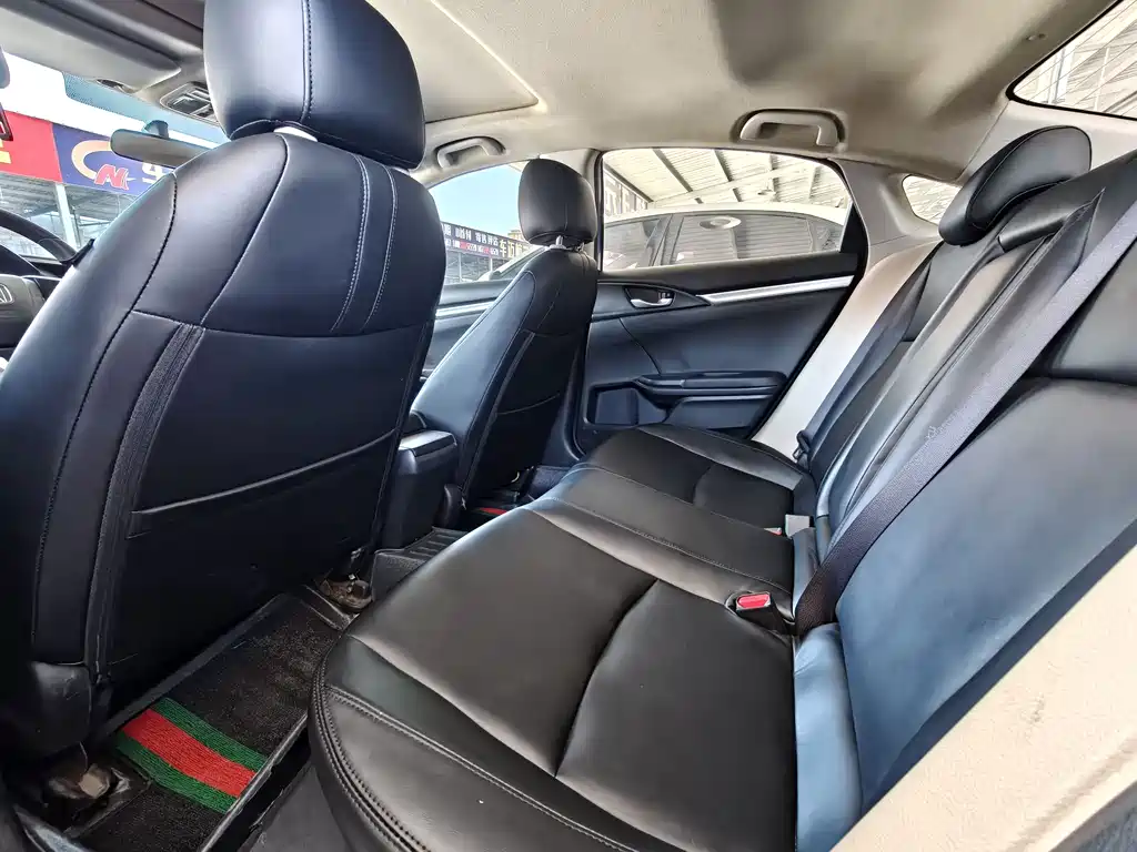 Honda Civic — фото 6