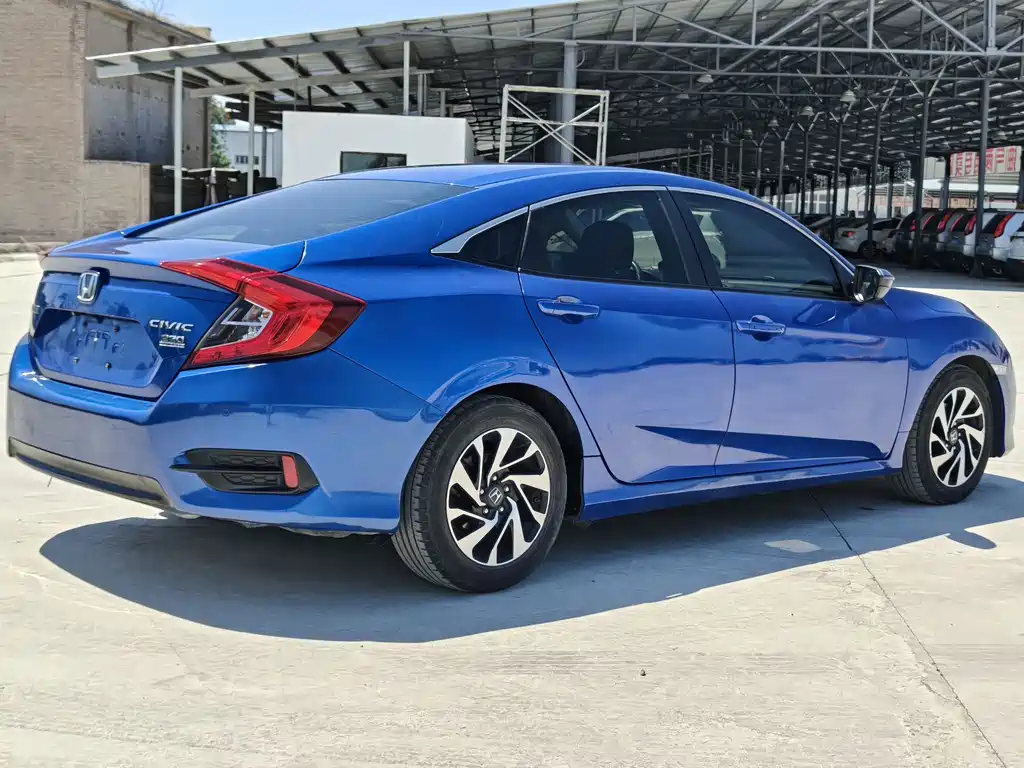 Honda Civic — фото 9