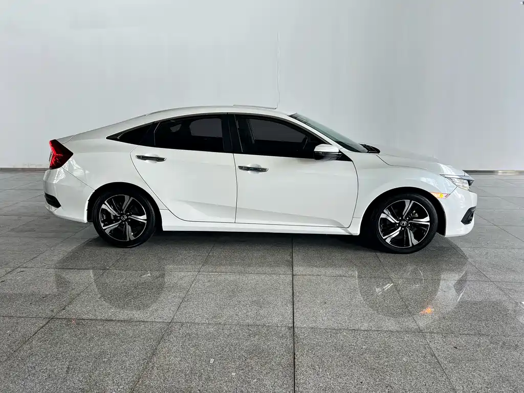 Honda Civic — фото 30