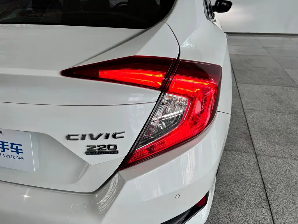 Honda Civic — фото 8