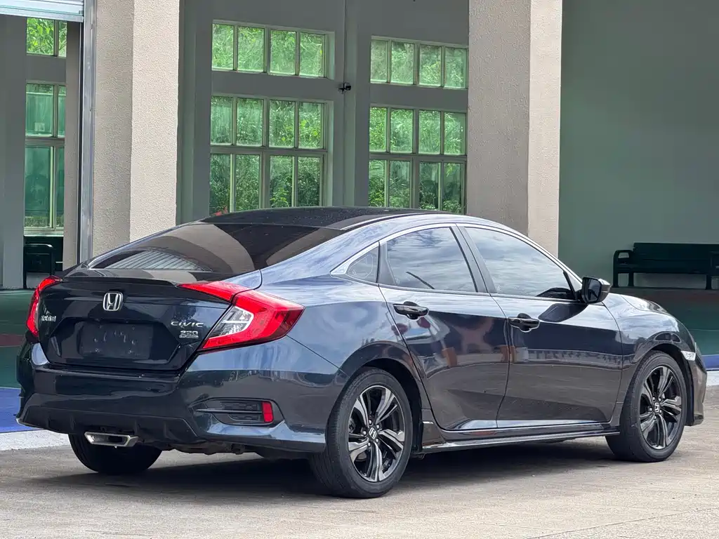Honda Civic — фото 3