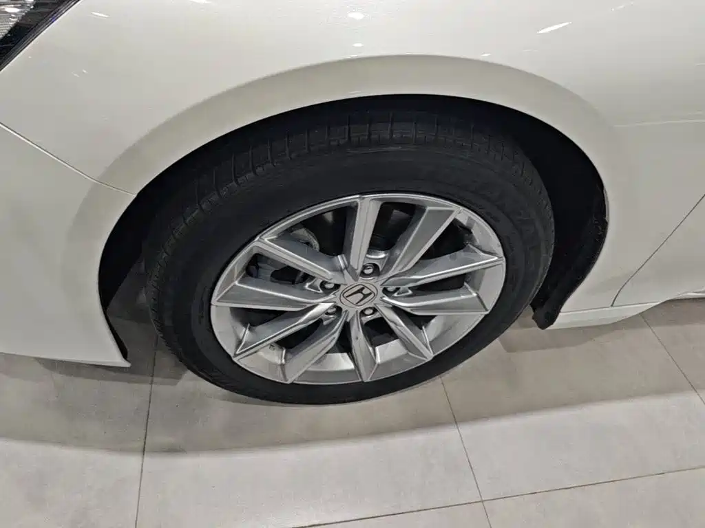 Honda Accord — фото 23