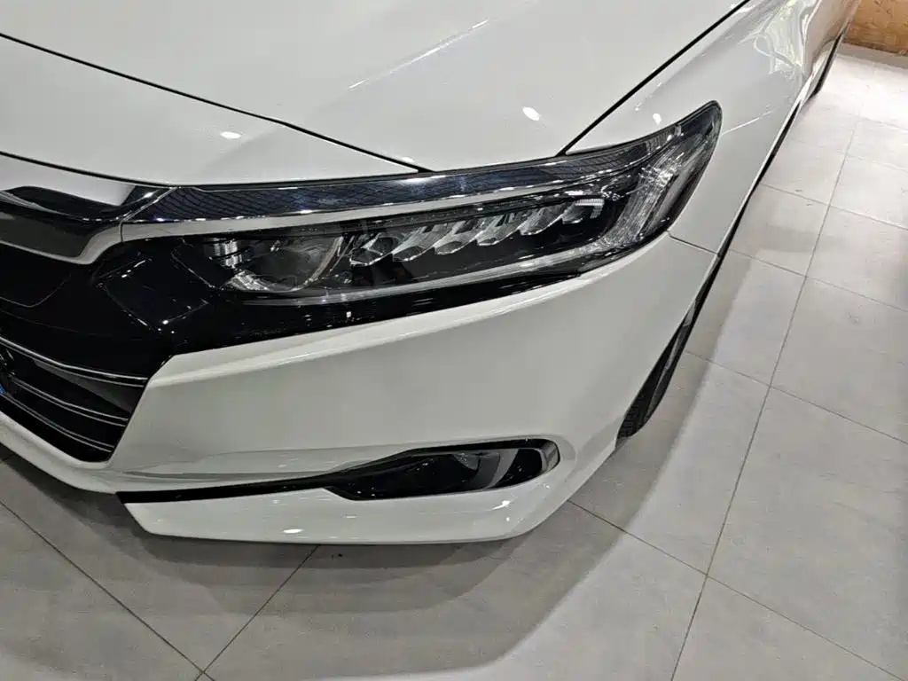Honda Accord — фото 24
