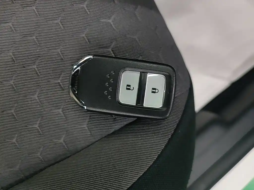 Honda Fit — фото 9