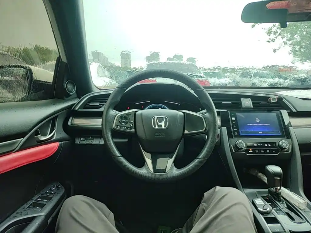 Honda Civic — фото 11