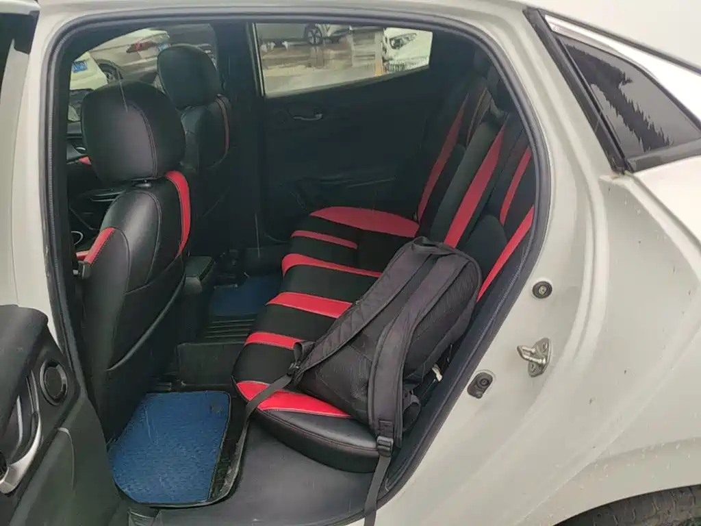 Honda Civic — фото 17