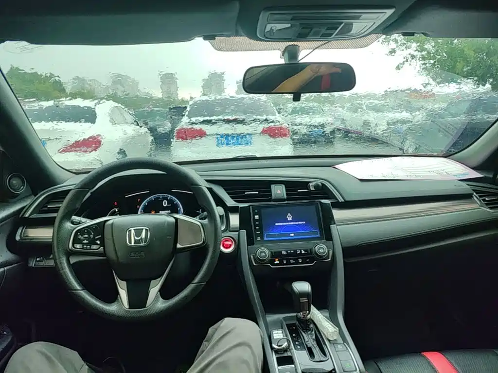 Honda Civic — фото 10