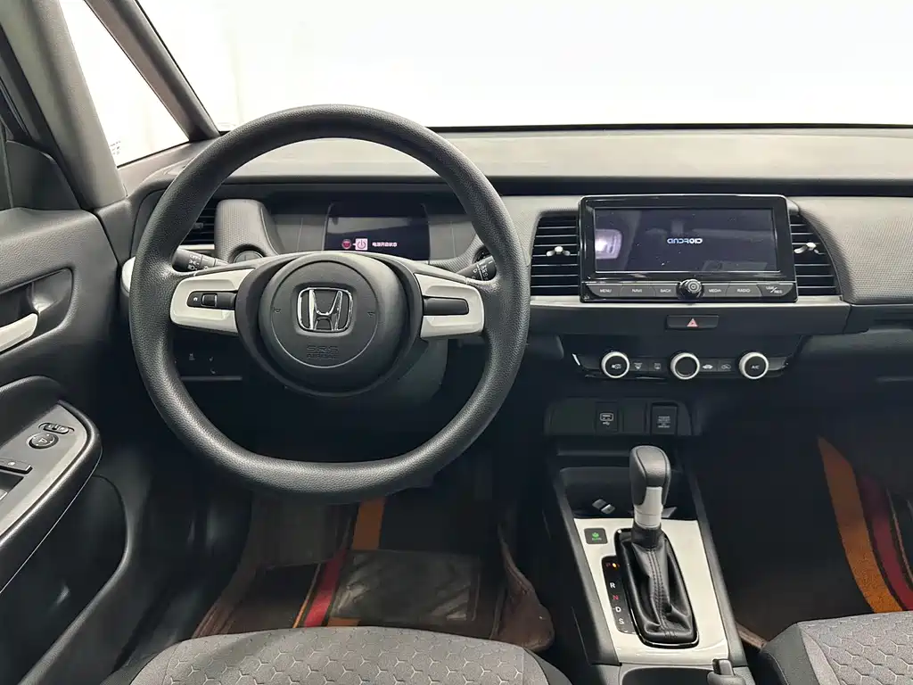 Honda Fit — фото 10