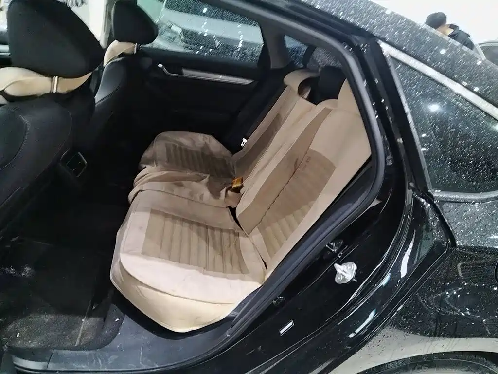 Honda Accord — фото 13