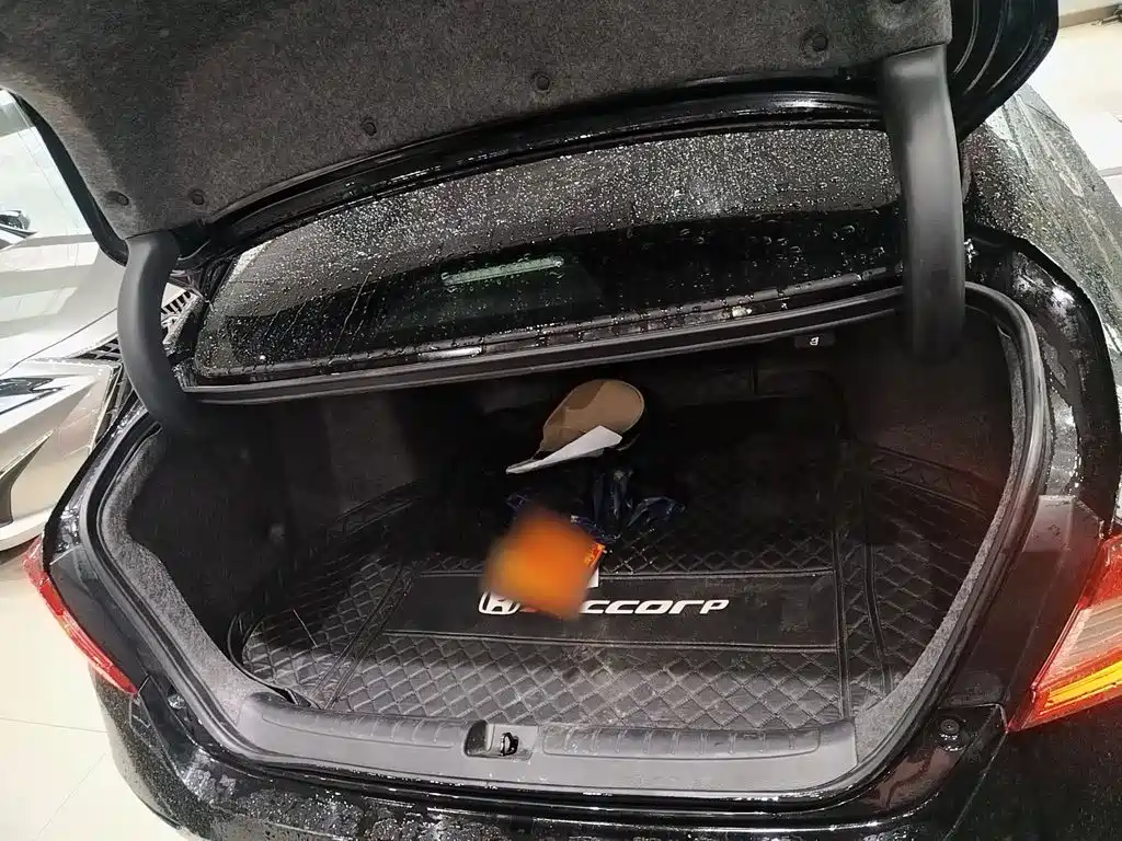 Honda Accord — фото 15