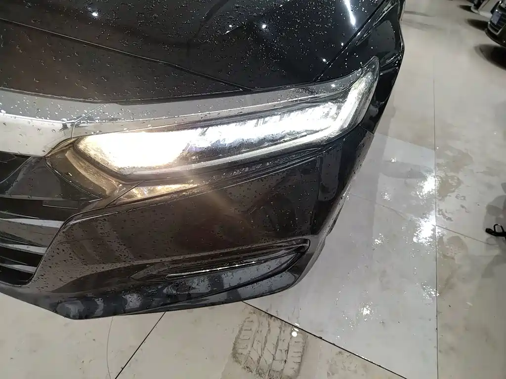 Honda Accord — фото 18
