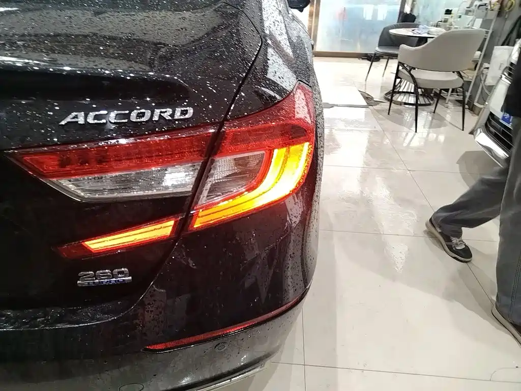 Honda Accord — фото 24