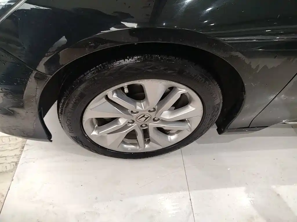 Honda Accord — фото 25