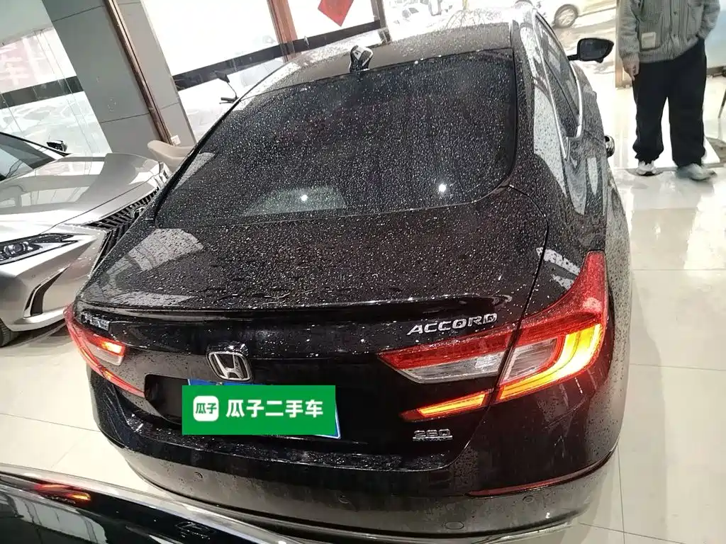 Honda Accord — фото 4