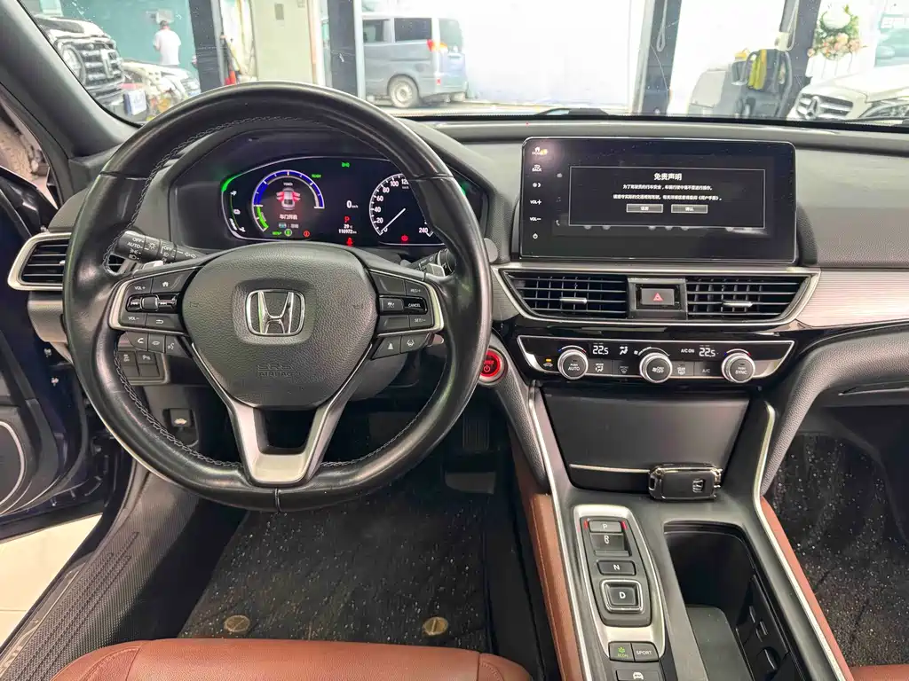 Honda Inspire — фото 14