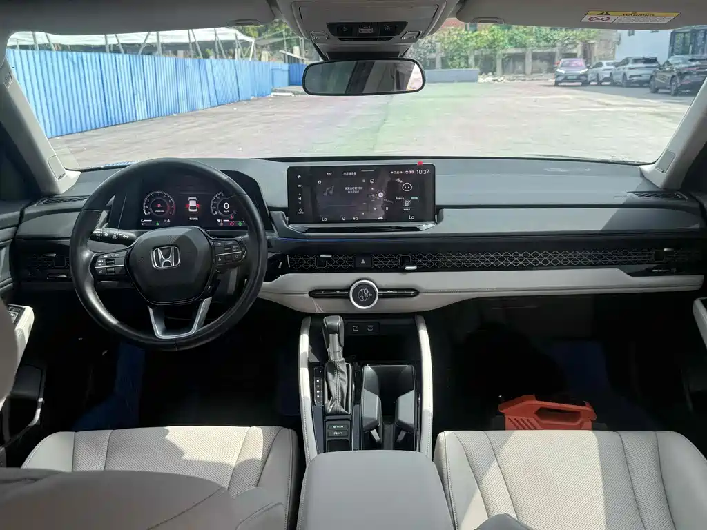 Honda Accord — фото 6