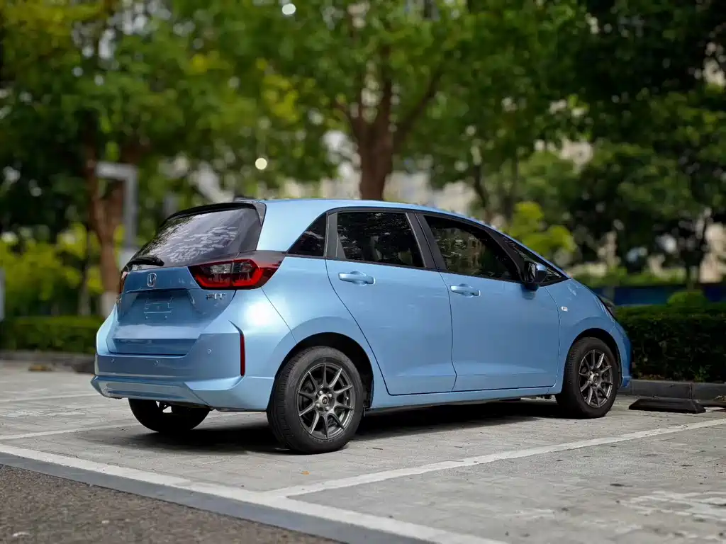 Honda Fit — фото 9