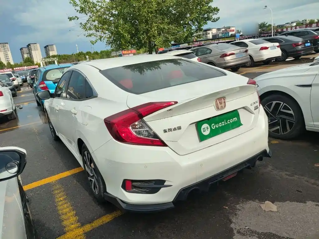Honda Civic — фото 5
