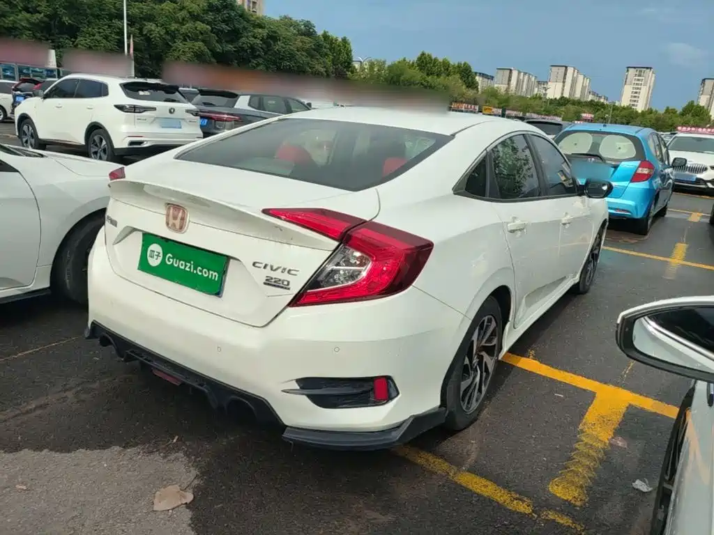 Honda Civic — фото 7