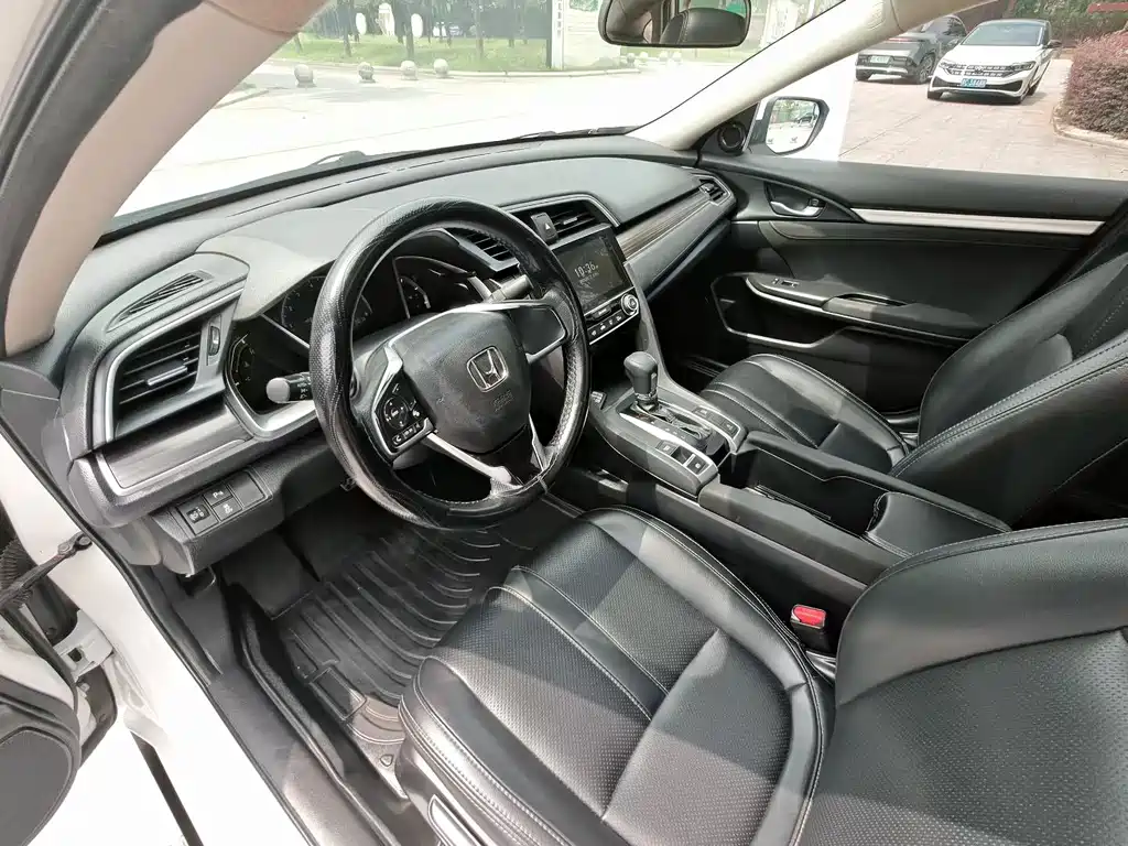 Honda Civic — фото 4