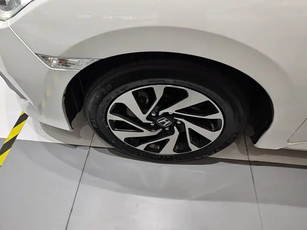 Honda Civic — фото 23