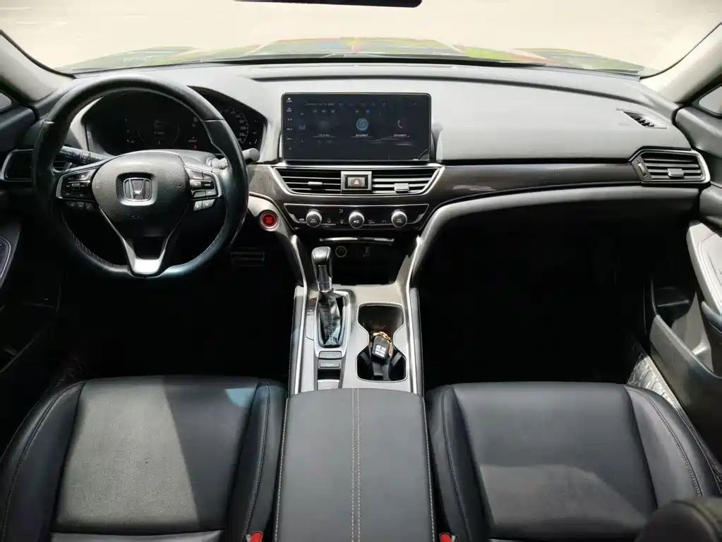 Honda Accord — фото 6
