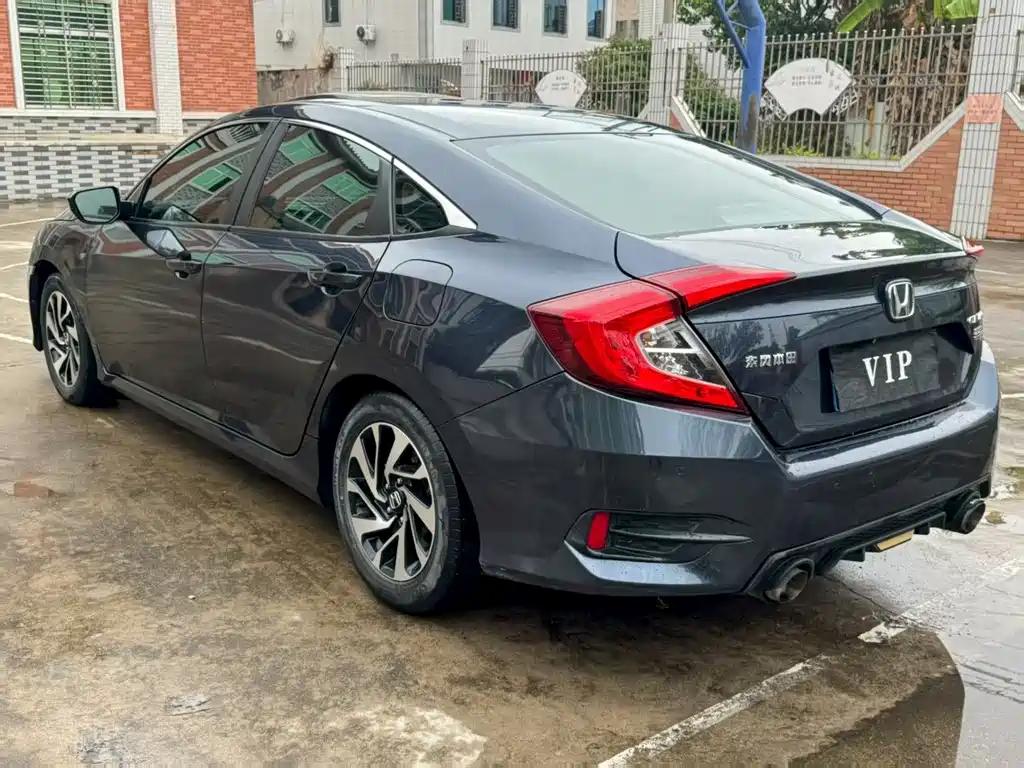 Honda Civic — фото 9
