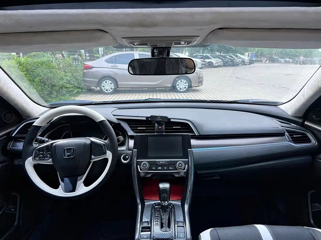 Honda Civic — фото 18