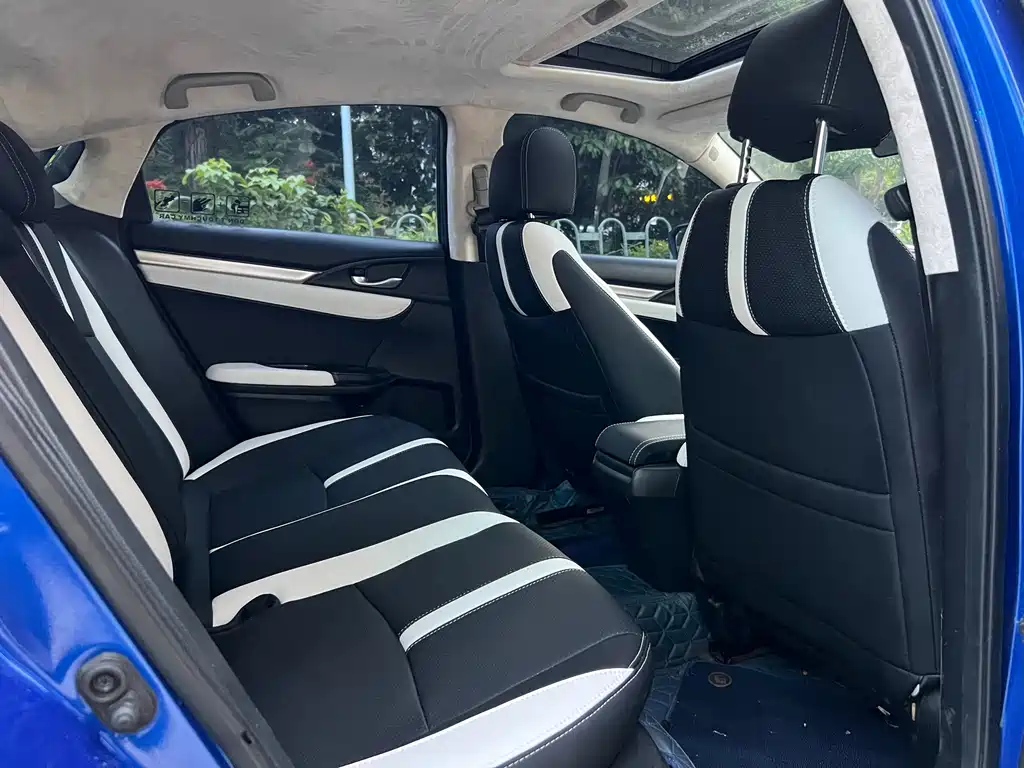 Honda Civic — фото 7