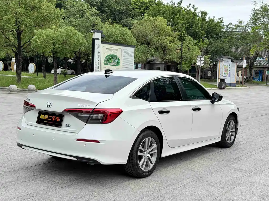 Honda Civic — фото 11