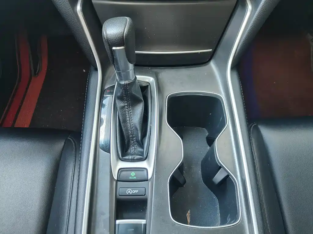 Honda Accord — фото 14