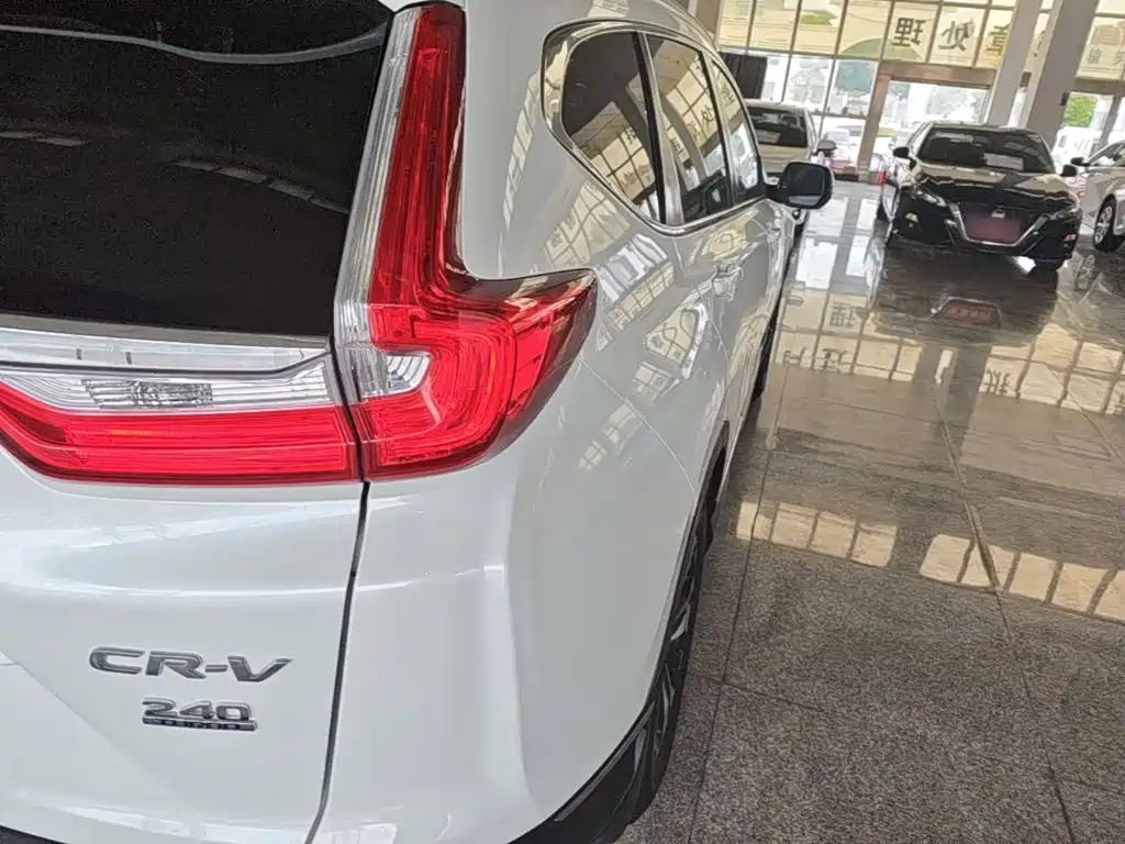 Honda CR-V — фото 8