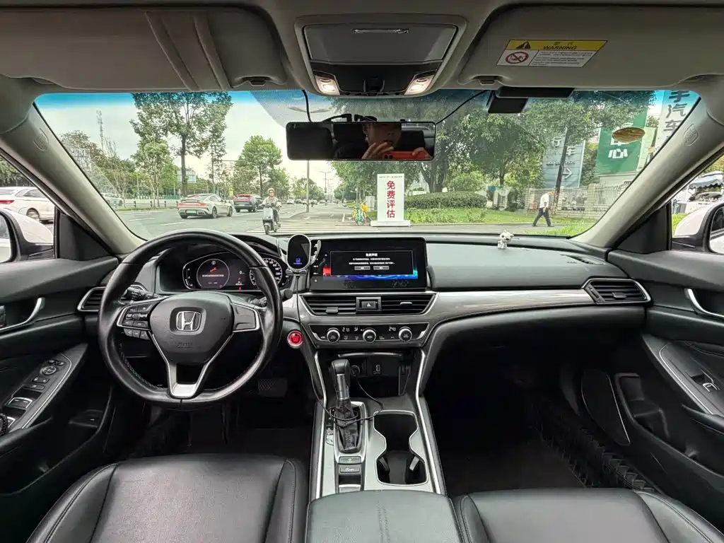 Honda Accord — фото 13