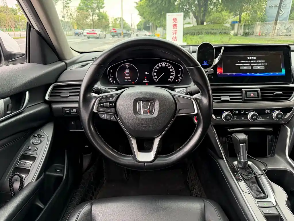 Honda Accord — фото 14