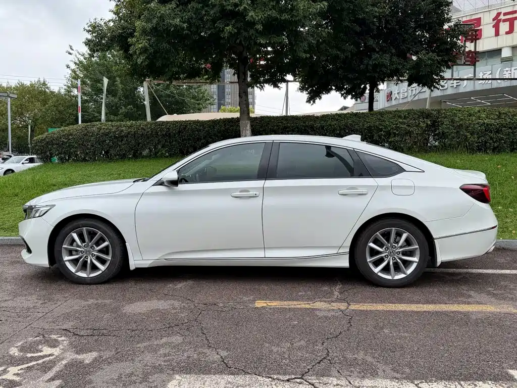 Honda Accord — фото 3