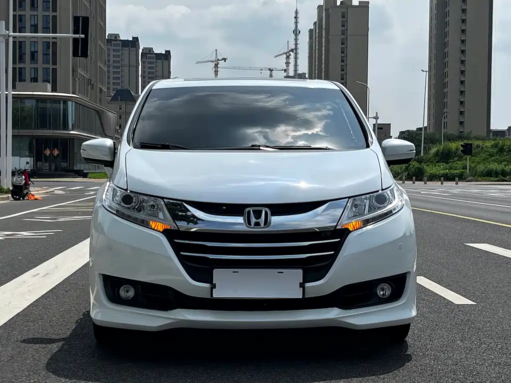 Honda Odyssey — фото 2